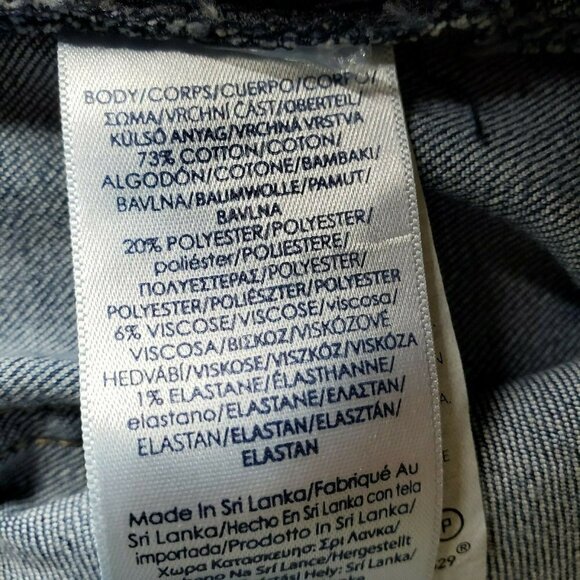 Chaps Madden Capri Jeans Size 10P 30X20 Super Stretch Slimming Beach View - Picture 9 of 10